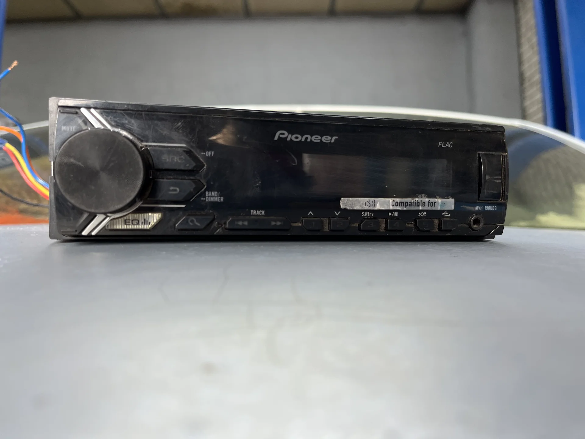 Магнитола pioneer MVH-190UGB - миниатюра 3