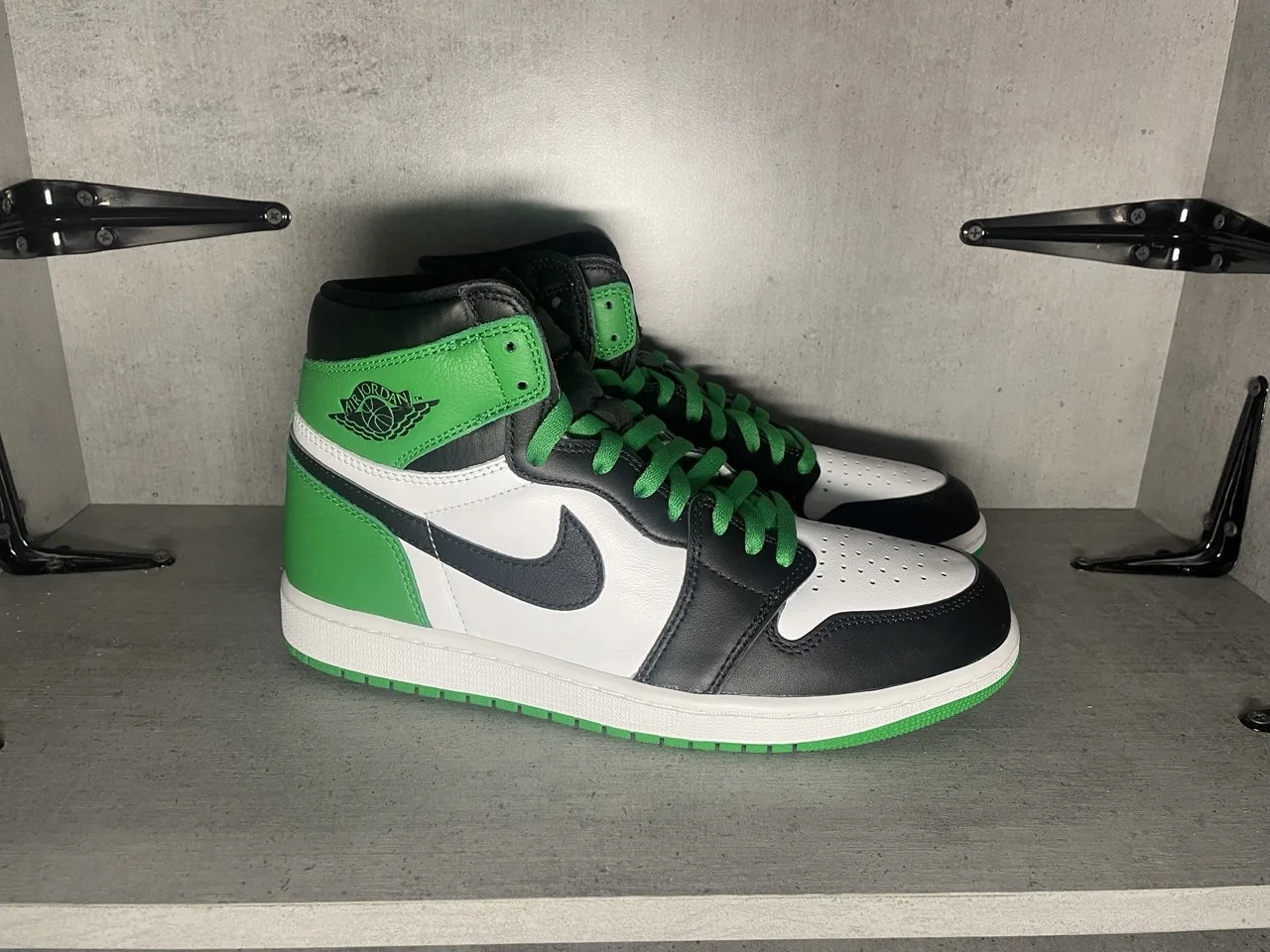 Nike Air Jordan 1 High Retro Lucky Green Оригинал - миниатюра 2