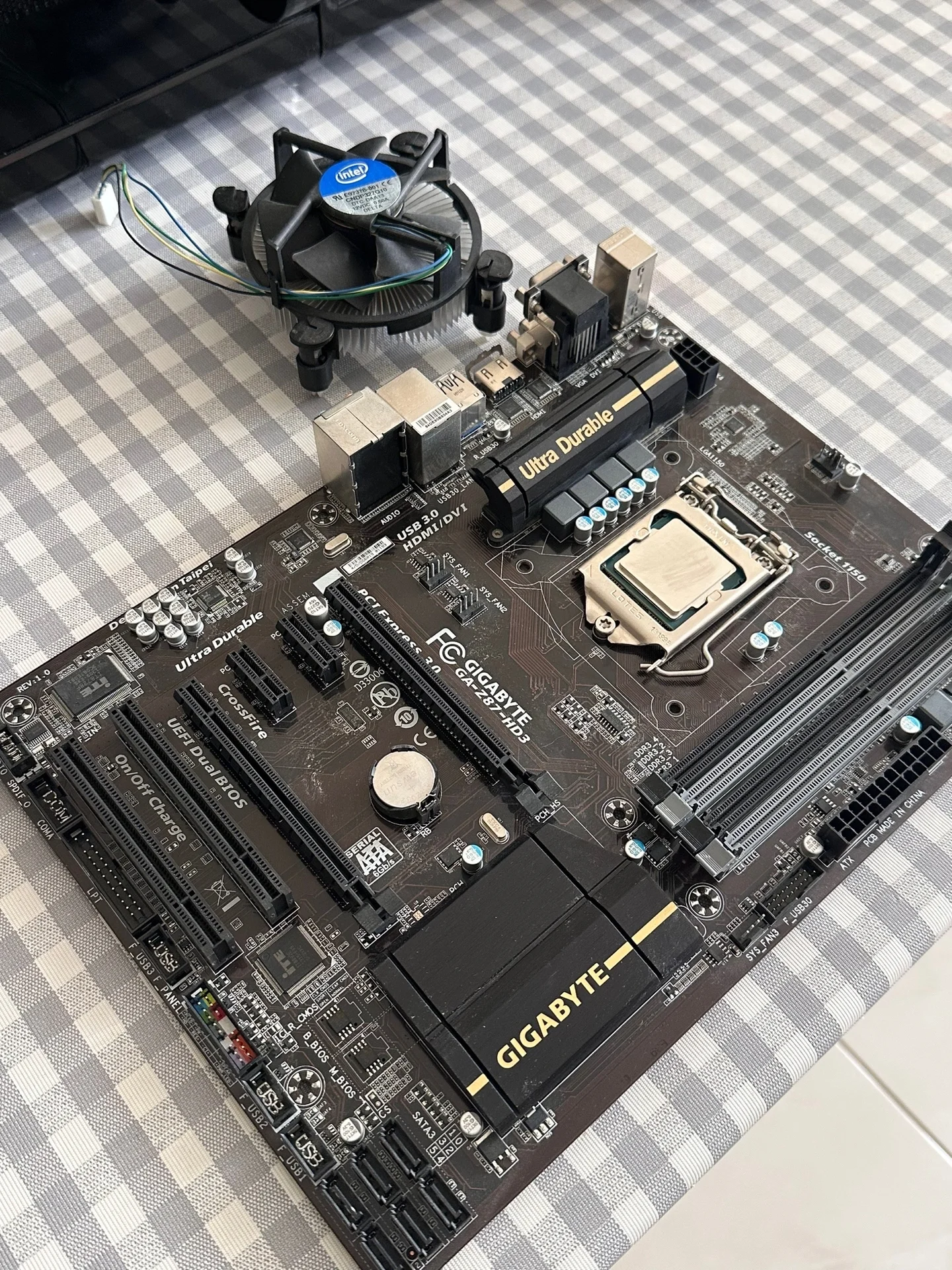 Комплект: Gigabyte GA-Z87-HD3 + Intel Core i5-4570