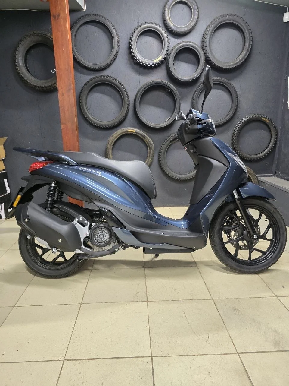 макси скутер TEMPUR 200 - изображение 1