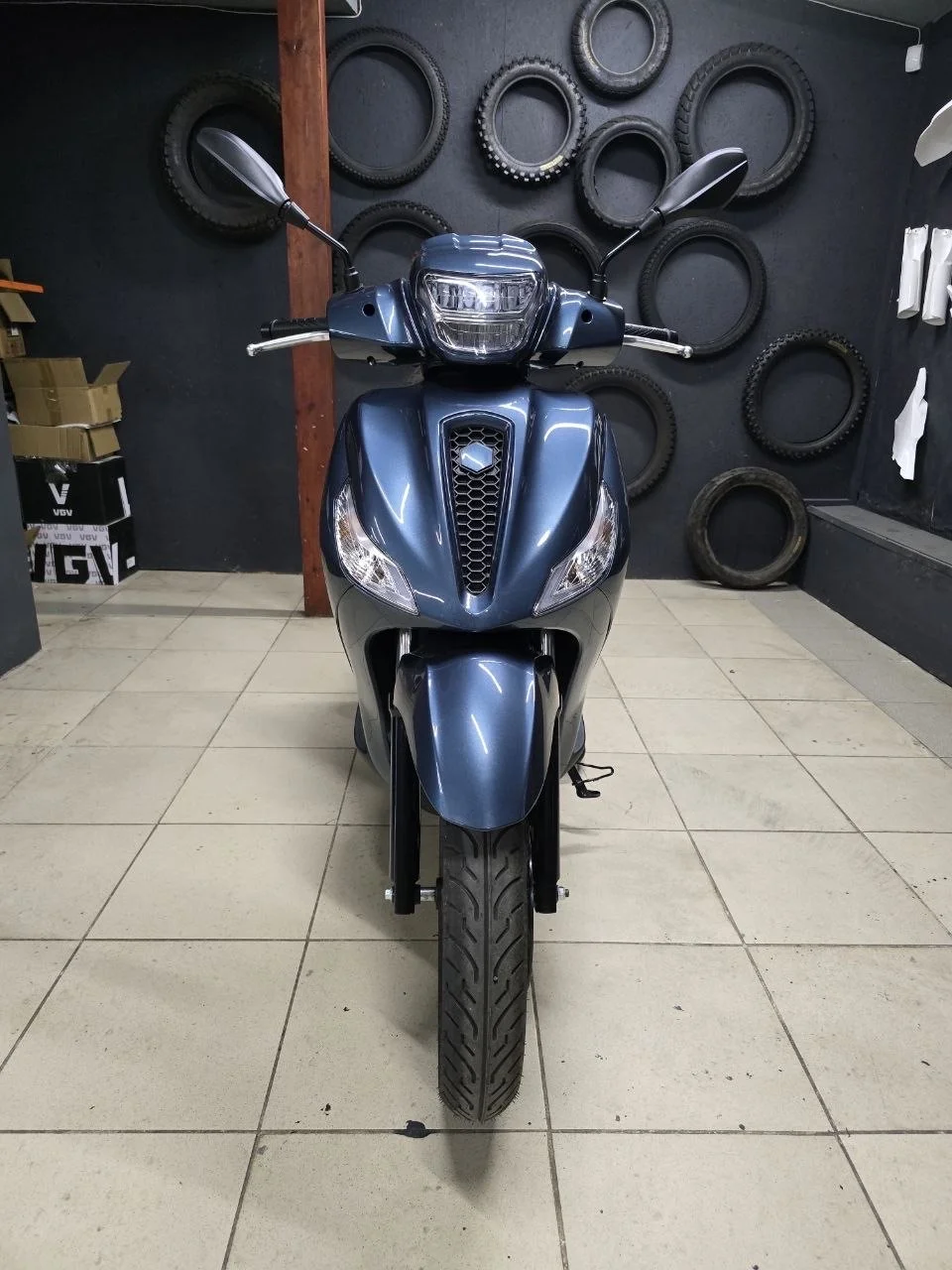 макси скутер TEMPUR 200 - миниатюра 3