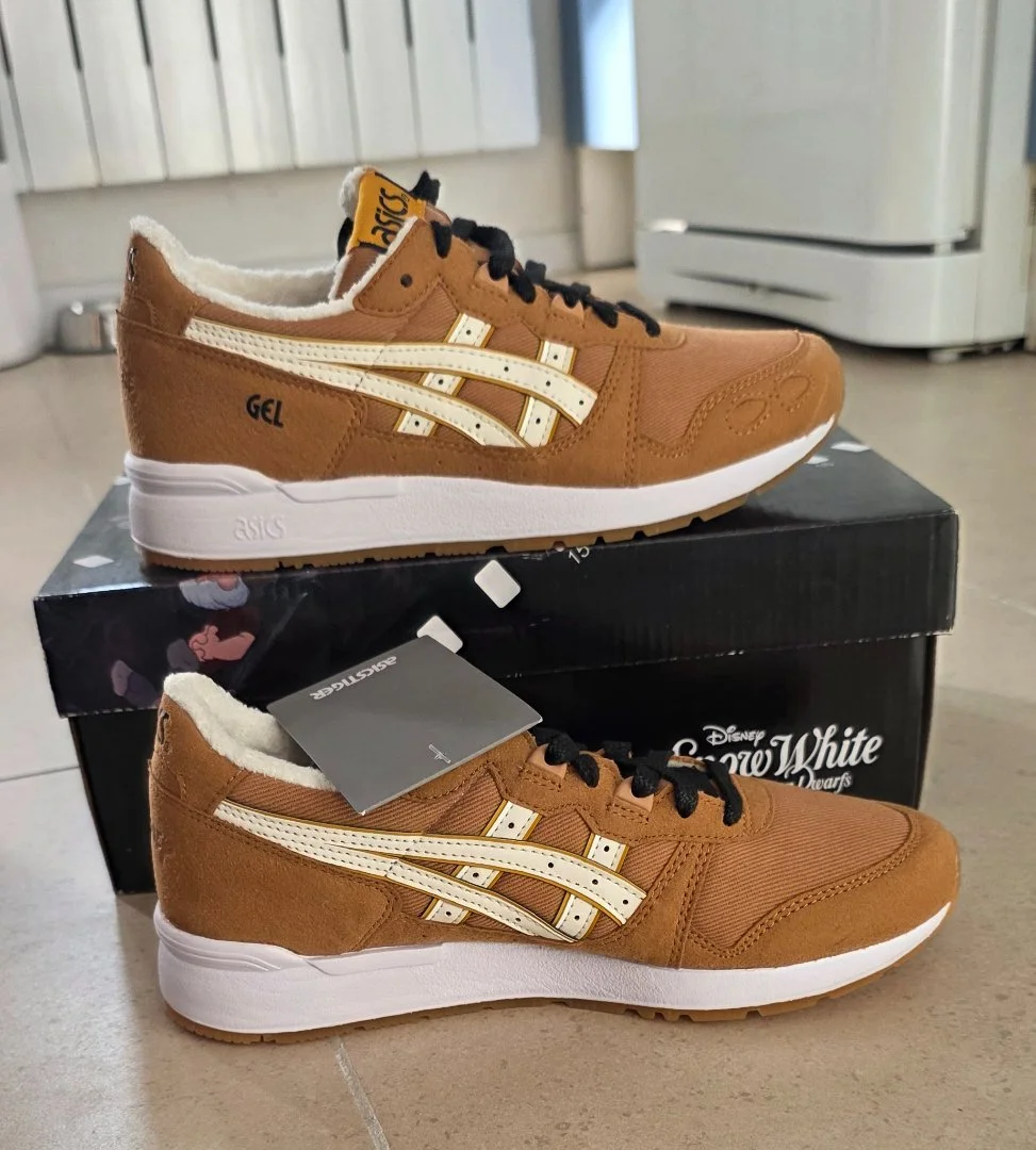 Кроссовки asics /snow white детские,новые,35 - миниатюра 2