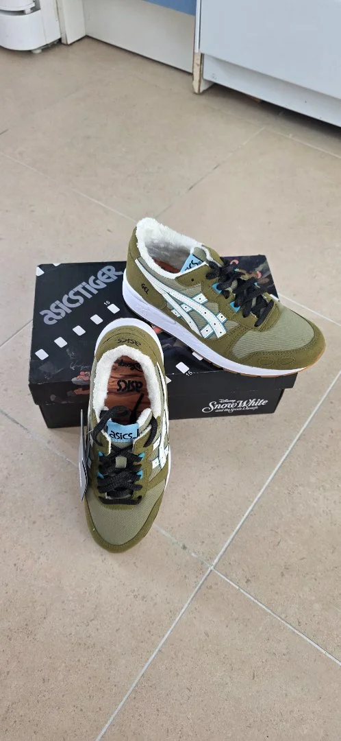 Кроссовки asics /snow white детские,новые,35 - изображение 1