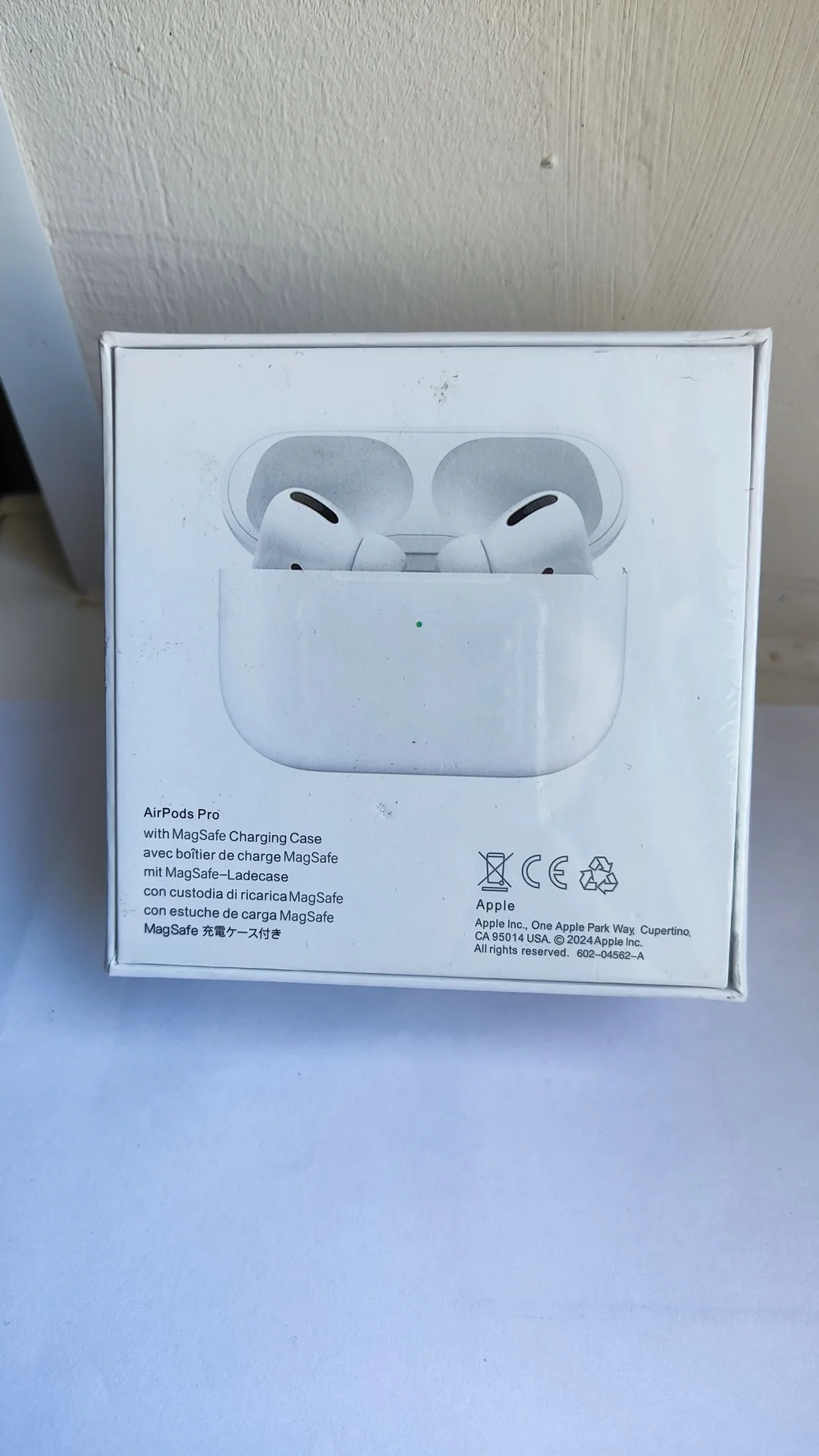 Наушники airpods pro в коробке - миниатюра 2