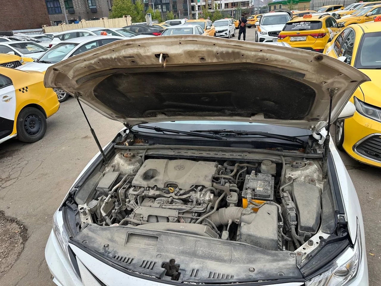toyota camry 2021 - миниатюра 3