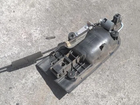 Ручка двери Honda Elysion RR1 K24A Лев. Задн. - миниатюра 2