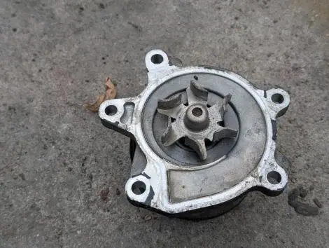Помпа водяная Nissan Sylphy NB17 MRA8DE