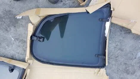 Стекло собачника Peugeot 206 2A/C TU1JP Лев. Задн. - изображение 1