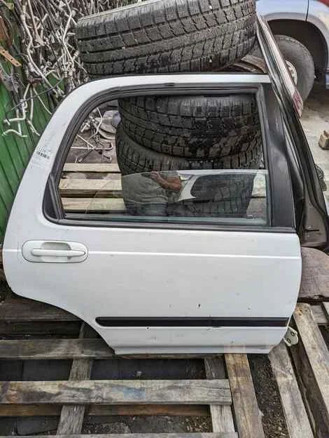 Дверь Honda Domani MA7 D15B Прав. Задн. - изображение 1