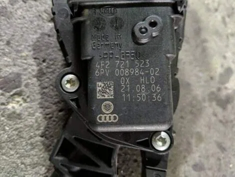 Педаль газа Audi A6 4F2 BDW - миниатюра 2
