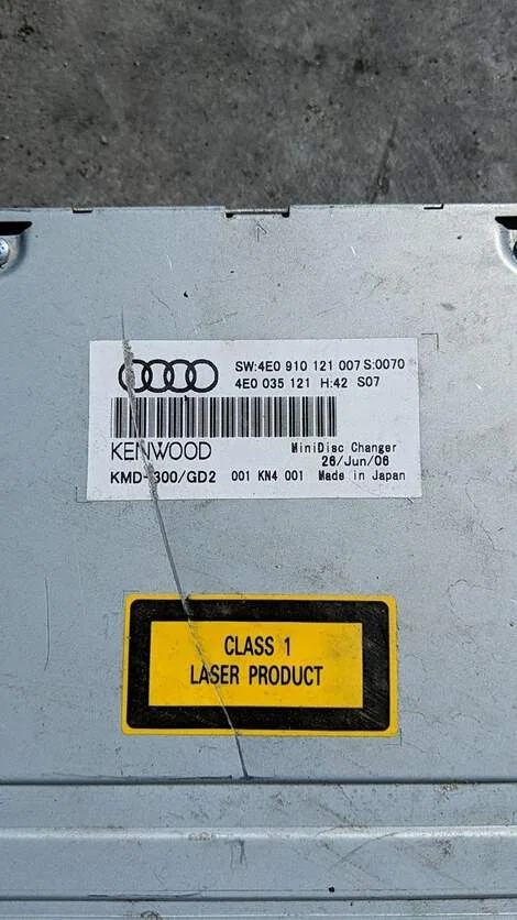 Магнитофон Audi A6 4F2 CCDA - миниатюра 2