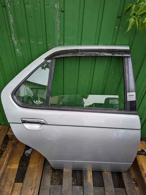 Дверь Nissan Bluebird QU14 QG18DE Прав. Задн. - изображение 1