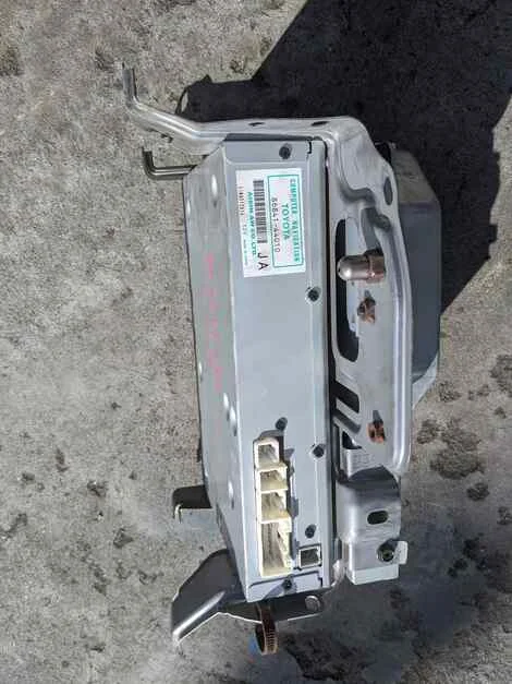 Cd-чейнджер Toyota Alphard MNH10W 1MZ-FE - миниатюра 2