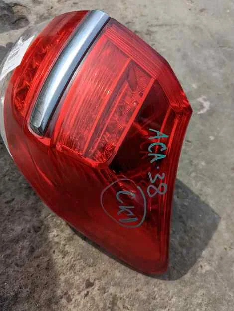 Стоп Toyota Vanguard ACA38W 2AZ-FE Прав. Задн. - миниатюра 2