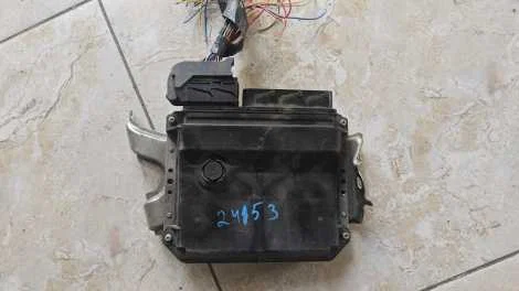 Блок efi Toyota Noah AZR75 3ZR-FAE - изображение 1