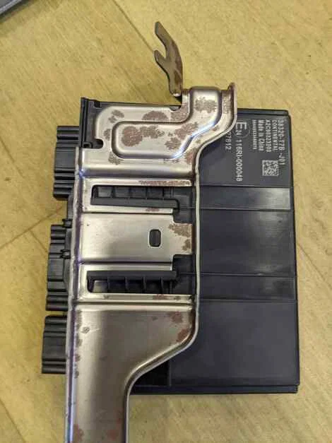 Блок efi Honda Vezel RU3 LEB - миниатюра 6