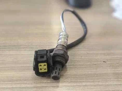Лямбда-зонд Mitsubishi i HA1W 3B20 - изображение 1