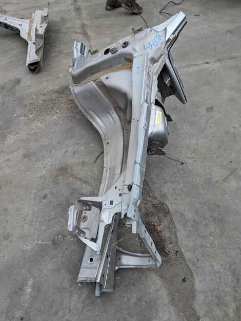 Лонжерон Volvo XC70 SZ59 B5254T2 Прав. Перед. - миниатюра 2