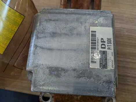 Блок srs Toyota Century GZG50 1GZ-FE - изображение 1