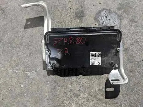 Блок efi Toyota Noah ZRR80G 3ZR-FAE - изображение 1