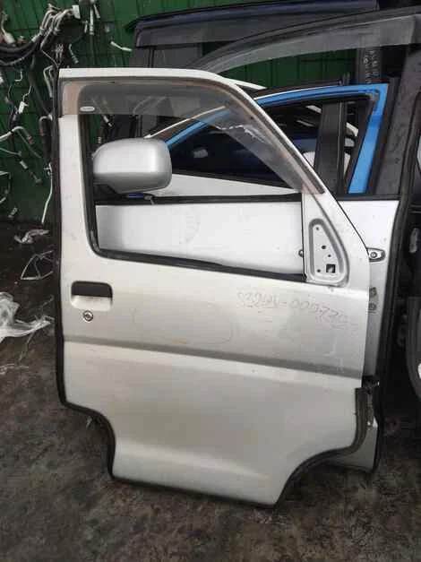 Дверь Daihatsu Hijet S320V KFVE Прав. Перед. - изображение 1