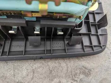 Airbag пассажирский Nissan Cube AZ10 CGA3DE - миниатюра 2
