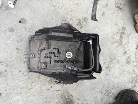 Крепление аккумулятора Land Rover Freelander L359 B6324S