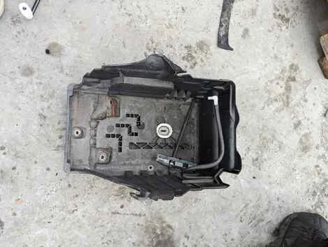 Крепление аккумулятора Land Rover Freelander L359 B6324S
