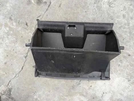 Бардачок пассажирский Mazda Familia BJ5P ZL - миниатюра 2