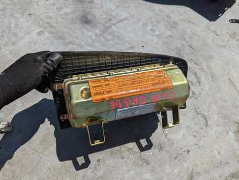 Airbag пассажирский Nissan Pulsar FN15 GA15 - миниатюра 2