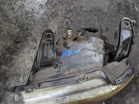 Фара Mitsubishi EK Wagon H81W 3G83 Лев. Перед. - миниатюра 2