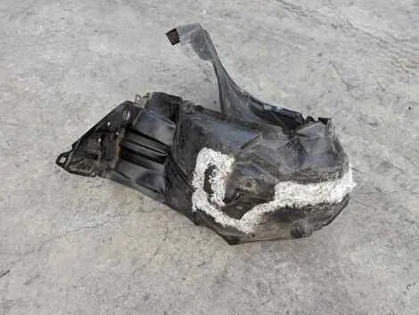 Подкрылок Toyota Spade NCP141 1NZ-FE Прав. Перед. - изображение 1