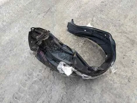 Подкрылок Toyota Spade NCP141 1NZ-FE Лев. Перед. - изображение 1