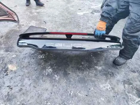 Крышка багажника Toyota Celica ST183 3S-GE - миниатюра 2