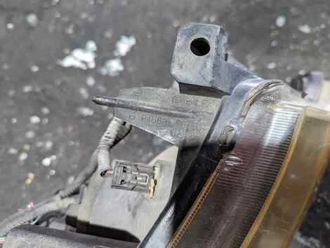 Фара Honda Stepwgn RF7 K20A Прав. Перед. - миниатюра 2