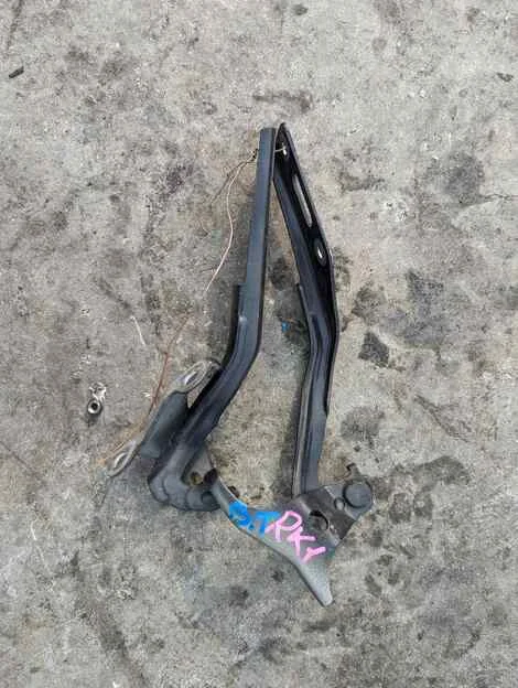 Петля капота Honda Stepwgn RK1 R20A - изображение 1