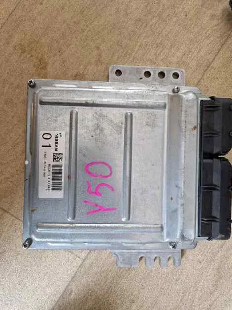 Блок efi Nissan Fuga Y50 VQ25DE - изображение 1