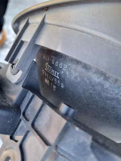 Фара Mazda Carol AC6P F6A Лев. Перед. - миниатюра 2