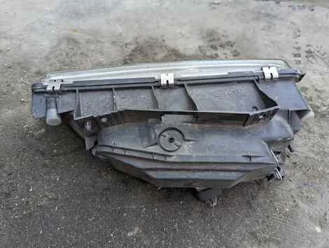 Фара Citroen Xantia XANTIA LFX Прав. Перед. - миниатюра 3