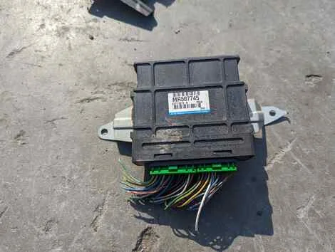 Блок efi Mitsubishi Minicab U61T 3G83 - изображение 1