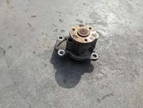 Помпа Nissan Note E12 HR12DE