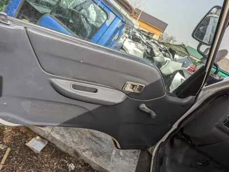 Кабина Nissan Vanette Truck SK82TN F8 - миниатюра 19
