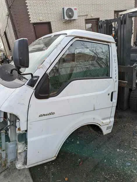 Кабина Nissan Vanette Truck SK82TN F8 - миниатюра 7