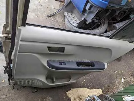 Дверь Daihatsu Boon M700S 1KR-FE Прав. Задн. - миниатюра 3