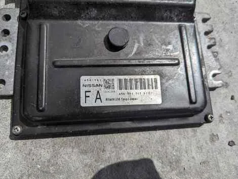 Блок efi Nissan Cube BZ11 CR14DE - миниатюра 2