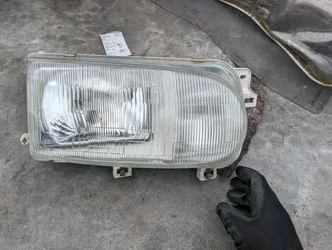 Фара Nissan Serena KBNC23 SR20DE Прав. Перед. - изображение 1
