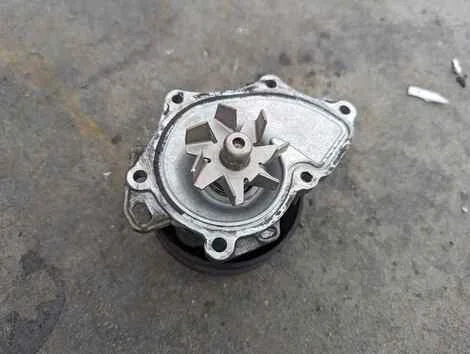 Помпа Toyota Sai AZK10 2AZ-FXE - миниатюра 2