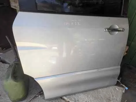 Дверь Nissan Serena FC26 MR20DD Прав. Задн. - миниатюра 2