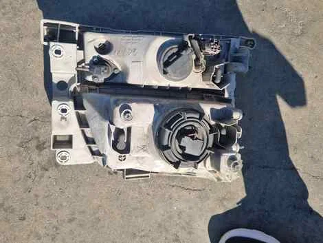 Фара Nissan Elgrand AVE50 QD32ETi Лев. Перед. - миниатюра 3