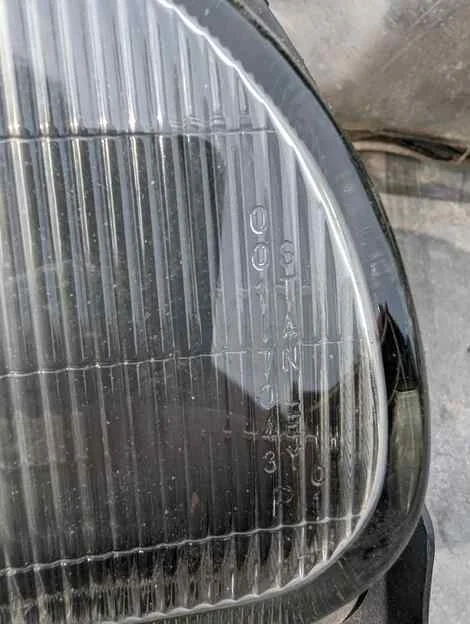 Фара Mitsubishi Minica H22A 3G83 Прав. Перед. - миниатюра 2